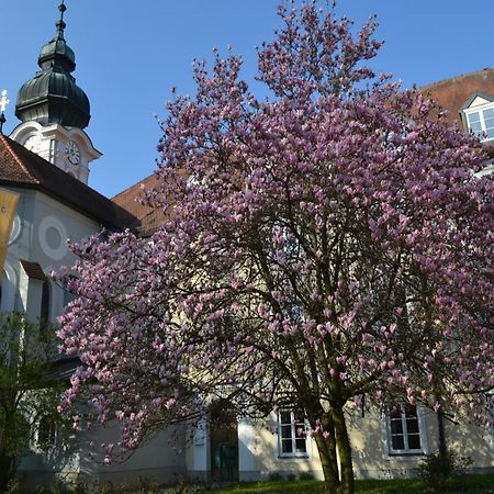 Haus Der Begegnung Heilig Geist Ξενοδοχείο Μπουργκχάουζεν Εξωτερικό φωτογραφία